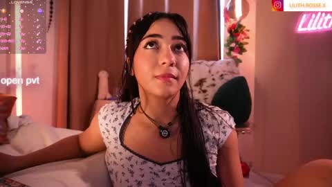 Lilith Rosse online show from April 2026 07:52:01 PM