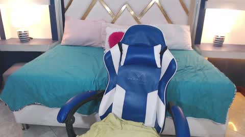 lilith  online show from May 2026 02:45:01 PM