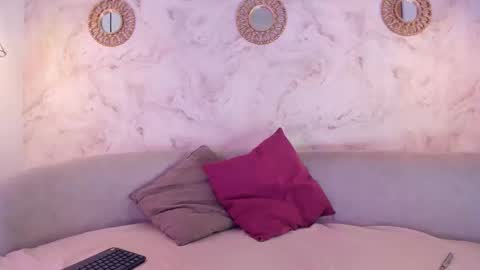 Lilith online show from February 2026 12:48:02 PM