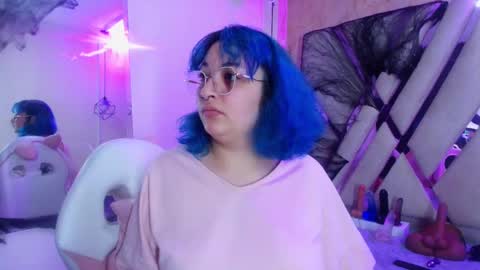   online show from November 2025 07:49:02 PM