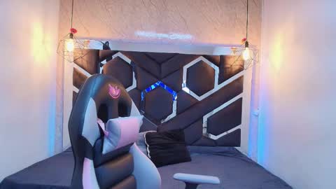  Lilith   online show from October 2025 11:33:02 AM