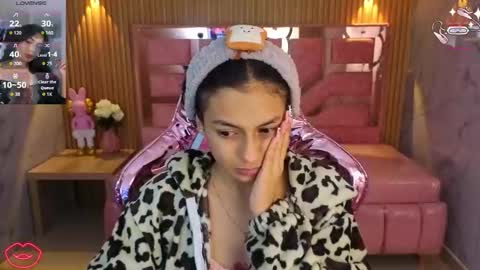 Snapshot of lilith_petit_sub chatting on November 2025 03:31:01 AM Lilith online show from November 2025 03:31:01 AM