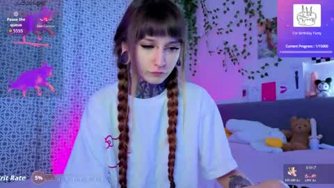 lilith_poison online show from May 2026 06:13:01 PM