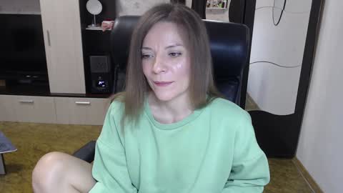 Snapshot of lilith_small21 chatting on February 2025 09:17:02 AM lilith small21 online show from February 2025 09:17:02 AM