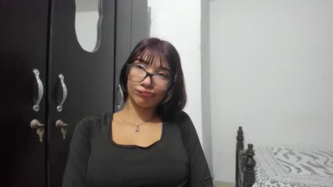 lilith_yovng online show from November 2025 11:51:02 PM