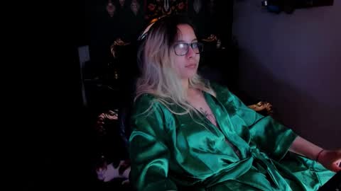 Snapshot of lilithmystic01 chatting on January 2025 07:46:02 AM lilithmystic01 online show from January 2025 07:46:02 AM