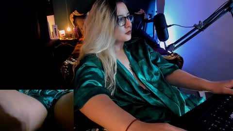 Snapshot of lilithmystic01 chatting on January 2025 11:56:01 AM lilithmystic01 online show from January 2025 11:56:01 AM