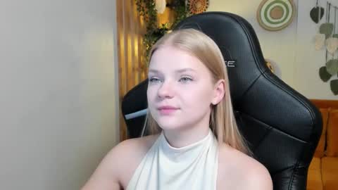 Snapshot of lilitrosen chatting on September 2025 05:50:01 PM lilitrosen online show from September 2025 05:50:01 PM