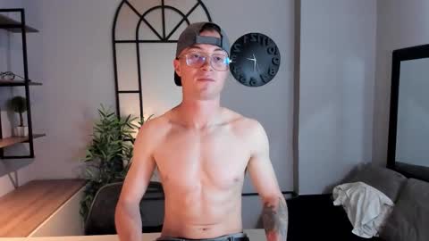 Snapshot of liljames_ chatting on October 2025 08:18:01 PM Lil James online show from October 2025 08:18:01 PM