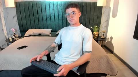 Lil James online show from April 2026 10:08:02 PM