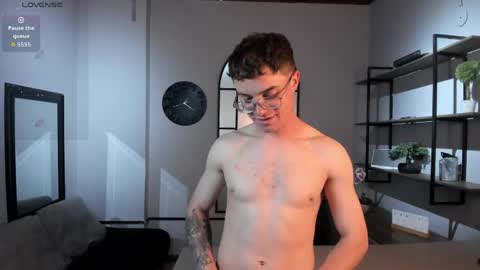 Lil James online show from May 2026 04:06:02 AM