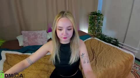 Snapshot of lillian_blake chatting on September 2025 08:47:01 AM LILY online show from September 2025 08:47:01 AM