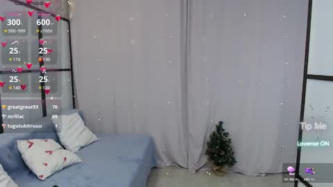 Snapshot of lillian_clark7 chatting on January 2025 11:41:02 AM Lillian online show from January 2025 11:41:02 AM