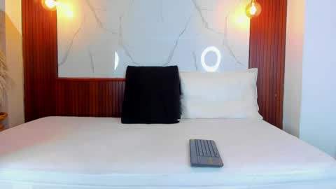lillian_lee1 online show from April 2026 11:16:02 AM