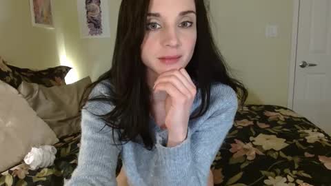 Snapshot of lillian_rose chatting on January 2025 04:39:01 AM Lillian Rose online show from January 2025 04:39:01 AM