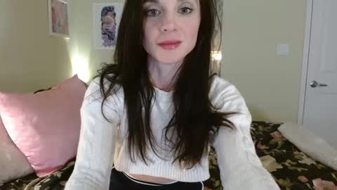 Snapshot of lillian_rose chatting on February 2025 03:53:01 AM Lillian Rose online show from February 2025 03:53:01 AM