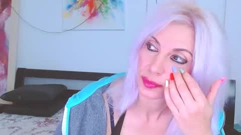 Lara online show from January 2025 09:17:02 PM