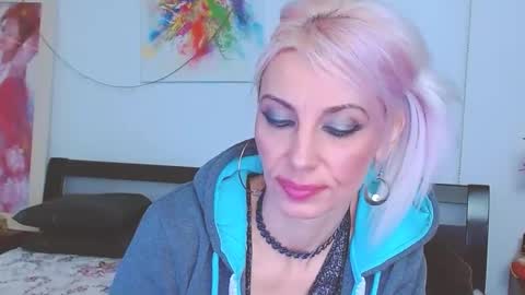 Lara online show from February 2025 01:37:01 AM