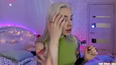 Snapshot of lillimooore chatting on October 2025 11:56:02 PM LilliMoore online show from October 2025 11:56:02 PM