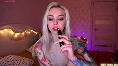 LilliMoore online show from April 2026 12:48:01 AM