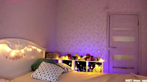 LilliMoore online show from June 2026 11:50:02 PM