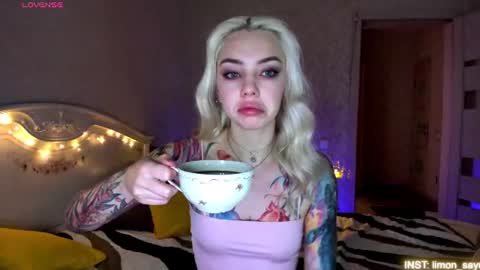 LilliMoore online show from June 2026 11:21:02 PM