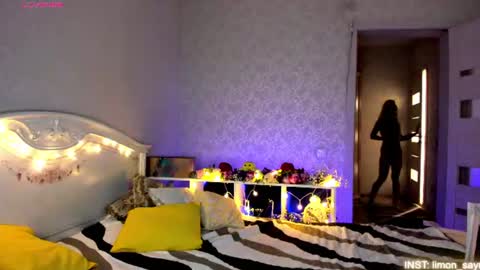 LilliMoore online show from July 2026 11:33:01 PM
