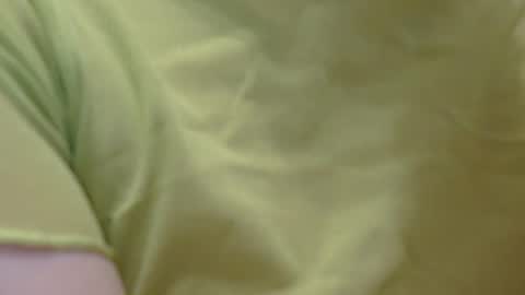 Lilu online show from November 2025 01:05:01 AM