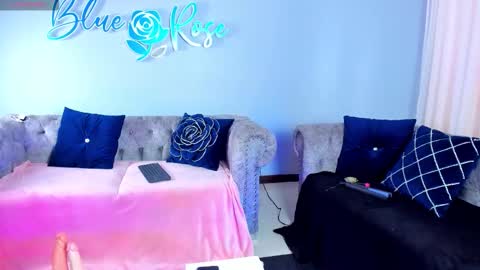 Snapshot of lilly_1006 chatting on September 2025 01:13:01 PM Lilly online show from September 2025 01:13:01 PM