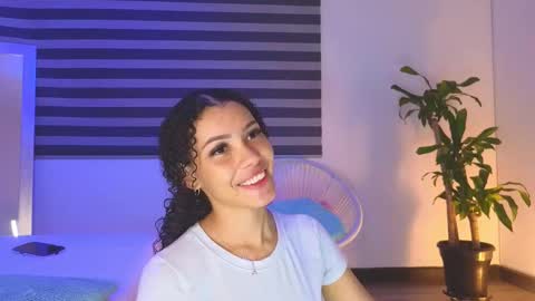 Snapshot of lilly_dollss chatting on December 2024 03:02:02 PM Sofia online show from December 2024 03:02:02 PM