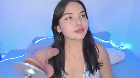 Snapshot of lilly_kinky chatting on March 2025 03:46:02 AM Lilly online show from March 2025 03:46:02 AM