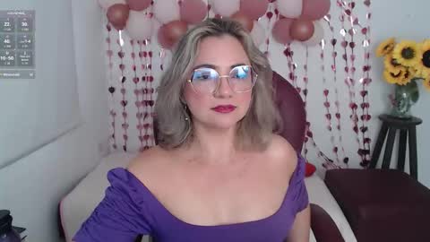 Snapshot of lilly_milf chatting on February 2026 04:05:02 PM Lilly online show from February 2026 04:05:02 PM