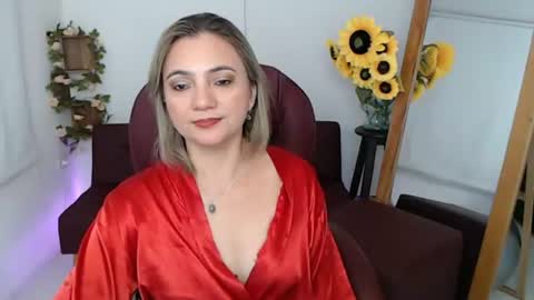 Snapshot of lilly_milf chatting on June 2026 09:19:02 PM Lilly online show from June 2026 09:19:02 PM