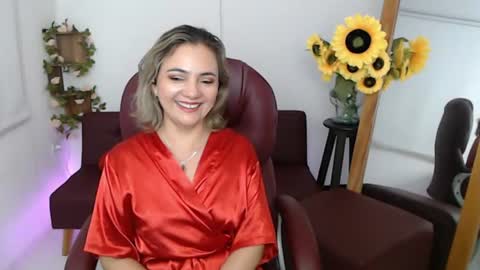 Snapshot of lilly_milf chatting on July 2026 03:32:02 PM Lilly online show from July 2026 03:32:02 PM