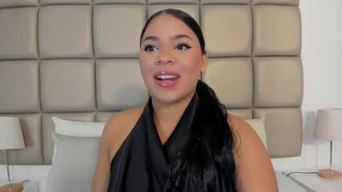 Lilly  online show from May 2026 04:32:01 AM
