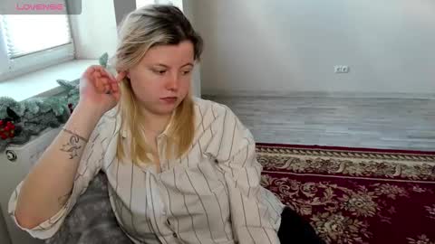 Lilly Depp online show from January 2026 12:51:02 PM