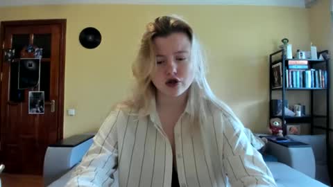 Lilly Depp online show from April 2026 10:18:01 AM