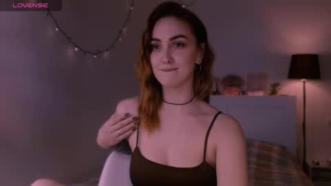 Snapshot of lillyfarey chatting on October 2025 06:41:02 PM LillyFarey online show from October 2025 06:41:02 PM