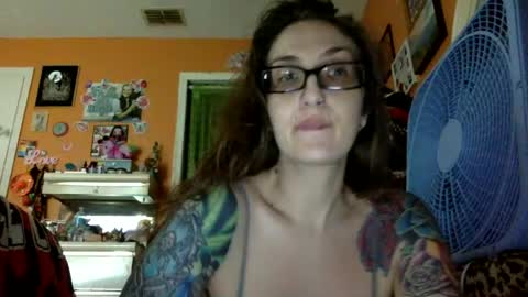 Snapshot of lillylushabae chatting on July 2026 07:16:01 PM hi guys im back on here 3 online show from July 2026 07:16:01 PM