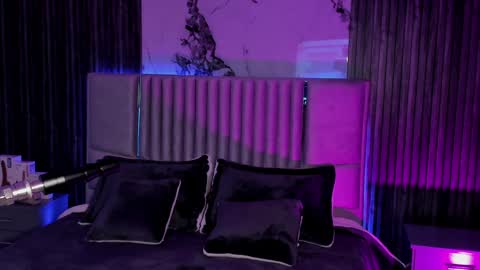 Snapshot of lillyortiz_ chatting on December 2024 04:51:02 AM Lilly Ortiz online show from December 2024 04:51:02 AM