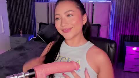 Snapshot of lillyortiz_ chatting on February 2025 07:45:02 PM Lilly Ortiz online show from February 2025 07:45:02 PM