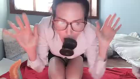 Lilrosiedoll online show from February 2025 05:29:02 PM