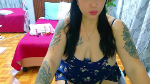 Snapshot of lilu_69_ chatting on April 2026 02:01:01 AM lilu online show from April 2026 02:01:01 AM