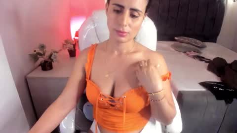 Lilu online show from September 2025 08:42:02 AM