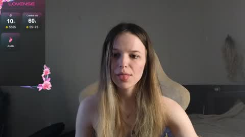 Snapshot of lily_and_jake chatting on May 2026 10:11:02 AM lily_and_jake online show from May 2026 10:11:02 AM