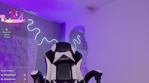 Snapshot of lily_beet chatting on November 2025 03:50:02 AM Lily online show from November 2025 03:50:02 AM