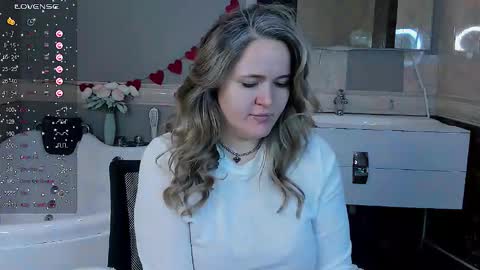 Snapshot of lily_bel chatting on March 2026 04:39:01 AM Lily online show from March 2026 04:39:01 AM