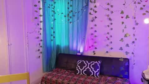 Snapshot of lily_bunny_1 chatting on September 2025 04:18:01 PM Fansly LilyBunny- help me reach 50 thumbs up online show from September 2025 04:18:01 PM