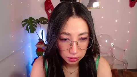 Snapshot of lily_evans_ chatting on December 2024 11:17:02 PM just lily online show from December 2024 11:17:02 PM