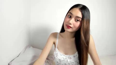 Snapshot of lily_ford_ chatting on May 2026 05:13:01 AM Raelynn online show from May 2026 05:13:01 AM